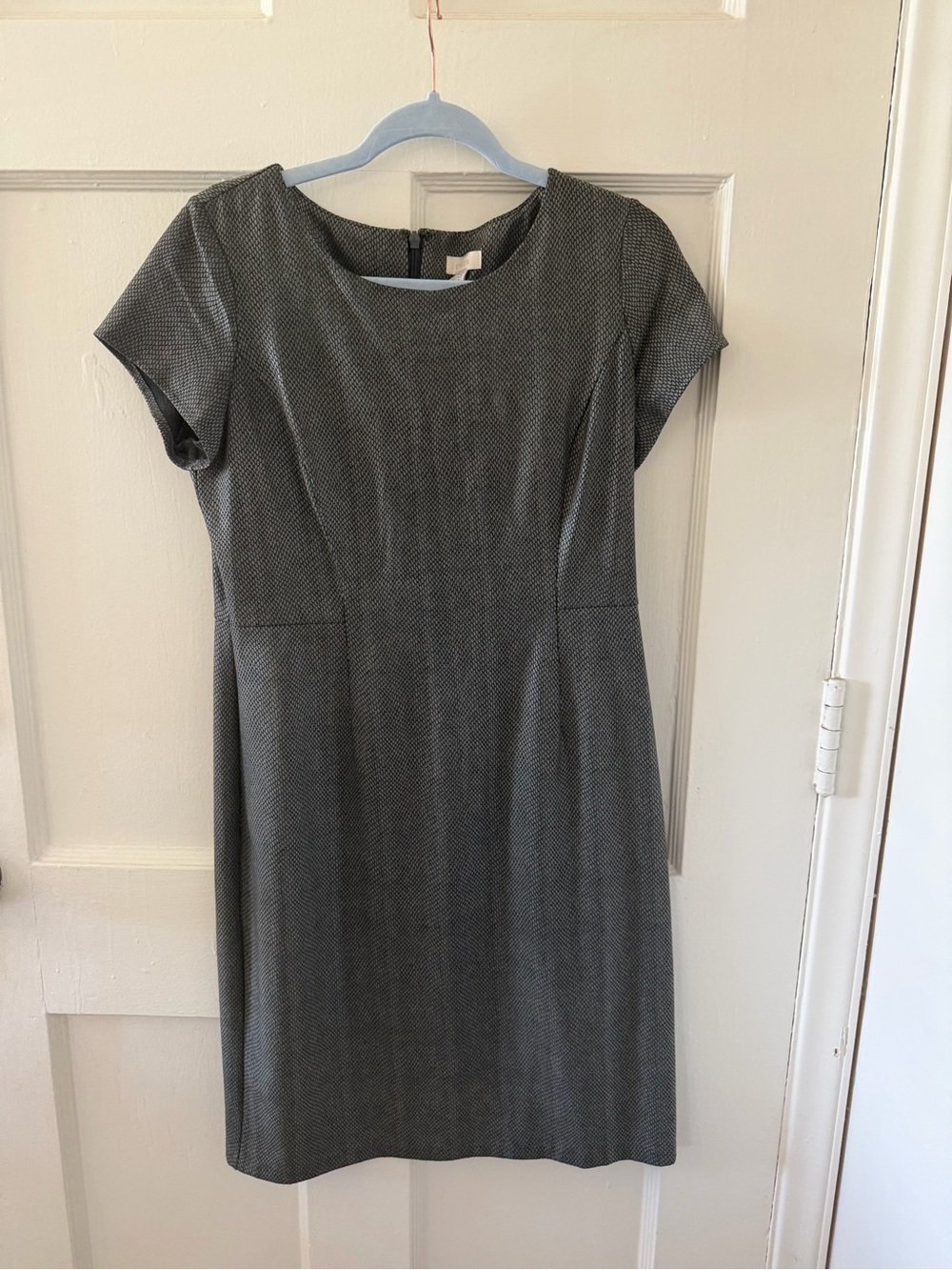 Chico's Gray Short-Sleeve Sheath Dress